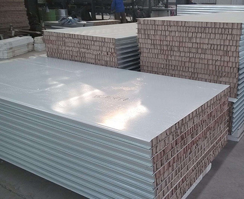 乌兰察布大型岩棉彩钢板生产